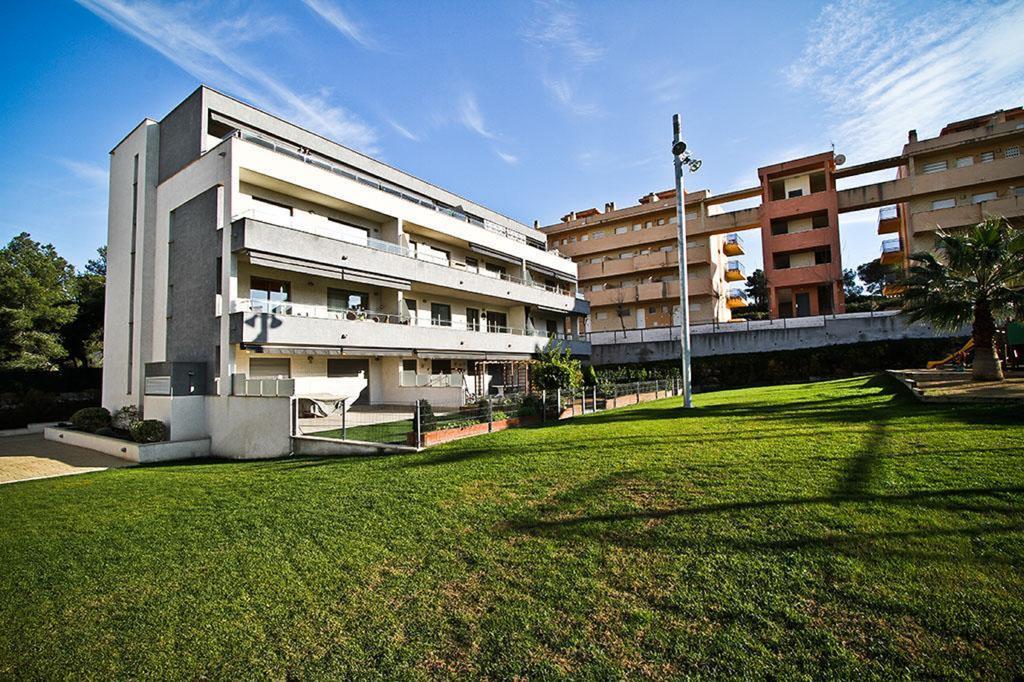 J Tramuntana Planet Costa Dorada Διαμέρισμα Σαλού Εξωτερικό φωτογραφία